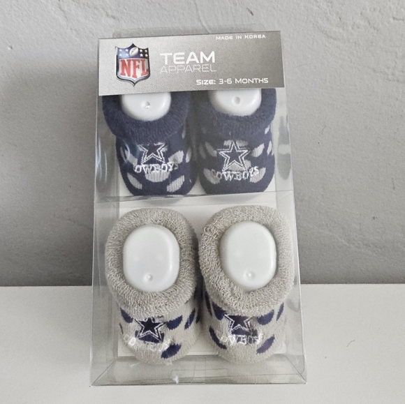 NWT CUTE 3 to 6 months NFL Dallas Cowboys Booty Socks - Picture 1 of 3
